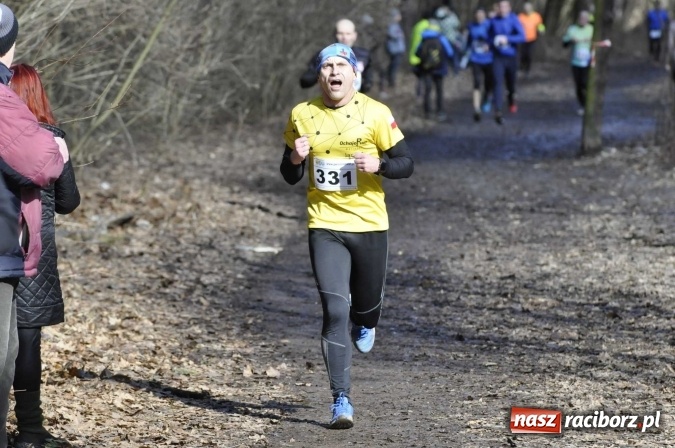 Zdjęcie w galerii na portalu naszraciborz.pl: VI Bieg Twardziela. Piękna pogoda, trudna trasa, rekordowa liczba uczestników wiadomości z regionu