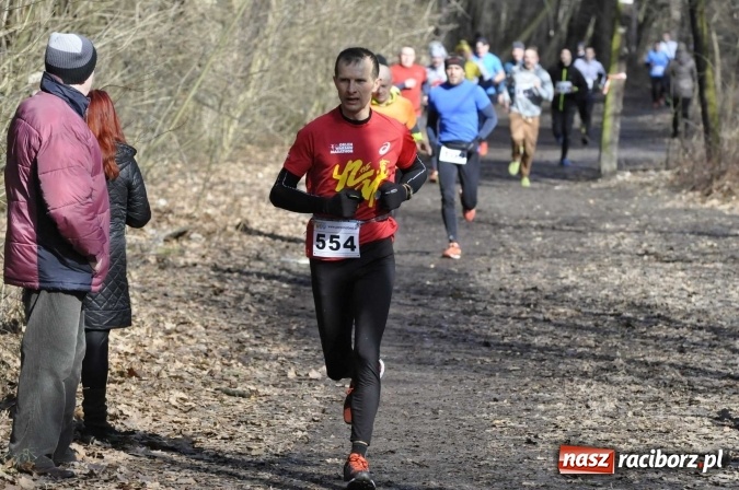 Zdjęcie w galerii na portalu naszraciborz.pl: VI Bieg Twardziela. Piękna pogoda, trudna trasa, rekordowa liczba uczestników wiadomości z regionu