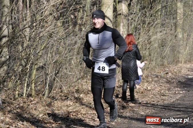 Zdjęcie w galerii na portalu naszraciborz.pl: VI Bieg Twardziela. Piękna pogoda, trudna trasa, rekordowa liczba uczestników wiadomości z regionu