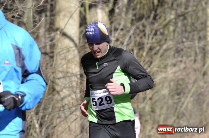 Zdjęcie w galerii na portalu naszraciborz.pl: VI Bieg Twardziela. Piękna pogoda, trudna trasa, rekordowa liczba uczestników wiadomości z regionu