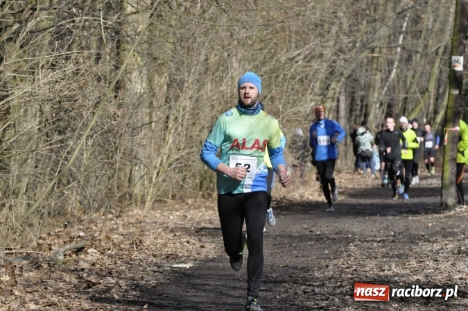 Zdjęcie w galerii na portalu naszraciborz.pl: VI Bieg Twardziela. Piękna pogoda, trudna trasa, rekordowa liczba uczestników wiadomości z regionu