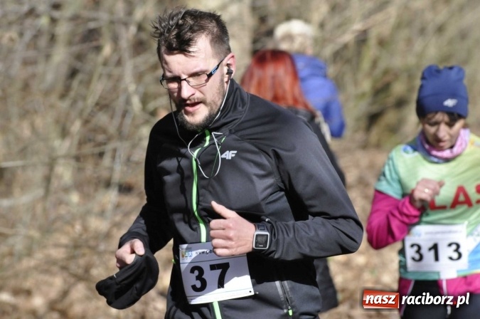 Zdjęcie w galerii na portalu naszraciborz.pl: VI Bieg Twardziela. Piękna pogoda, trudna trasa, rekordowa liczba uczestników wiadomości z regionu