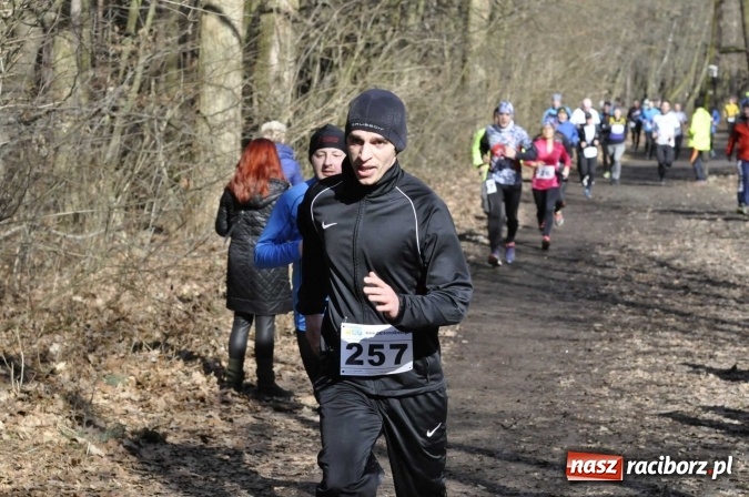 Zdjęcie w galerii na portalu naszraciborz.pl: VI Bieg Twardziela. Piękna pogoda, trudna trasa, rekordowa liczba uczestników wiadomości z regionu