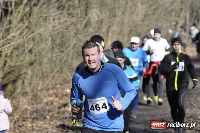 Zdjęcie w galerii na portalu naszraciborz.pl: VI Bieg Twardziela. Piękna pogoda, trudna trasa, rekordowa liczba uczestników wiadomości z regionu