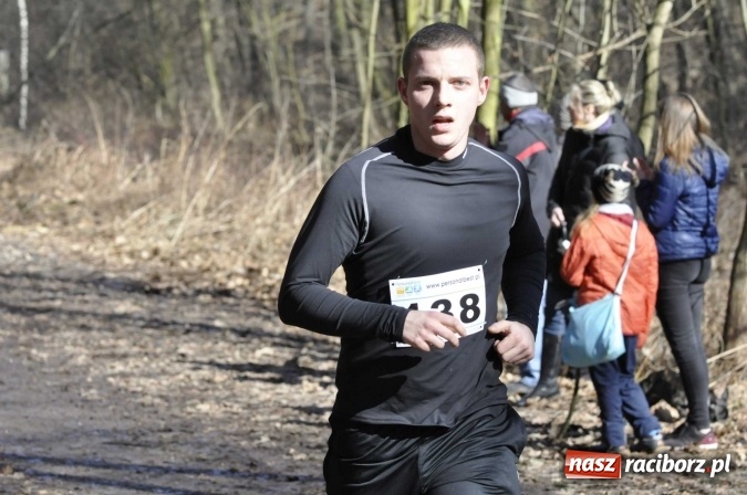 Zdjęcie w galerii na portalu naszraciborz.pl: VI Bieg Twardziela. Piękna pogoda, trudna trasa, rekordowa liczba uczestników wiadomości z regionu