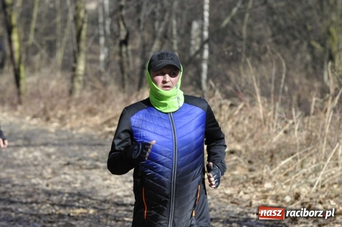 Zdjęcie w galerii na portalu naszraciborz.pl: VI Bieg Twardziela. Piękna pogoda, trudna trasa, rekordowa liczba uczestników wiadomości z regionu
