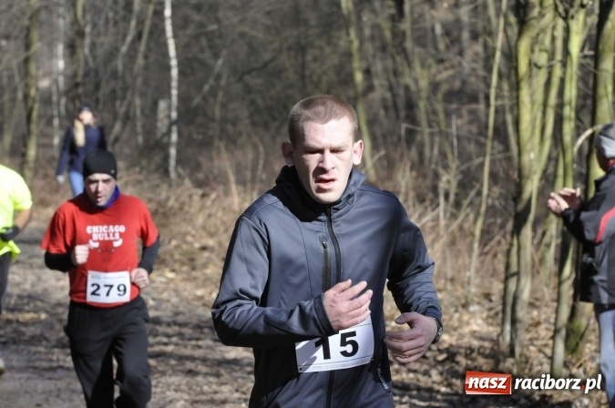 Zdjęcie w galerii na portalu naszraciborz.pl: VI Bieg Twardziela. Piękna pogoda, trudna trasa, rekordowa liczba uczestników wiadomości z regionu