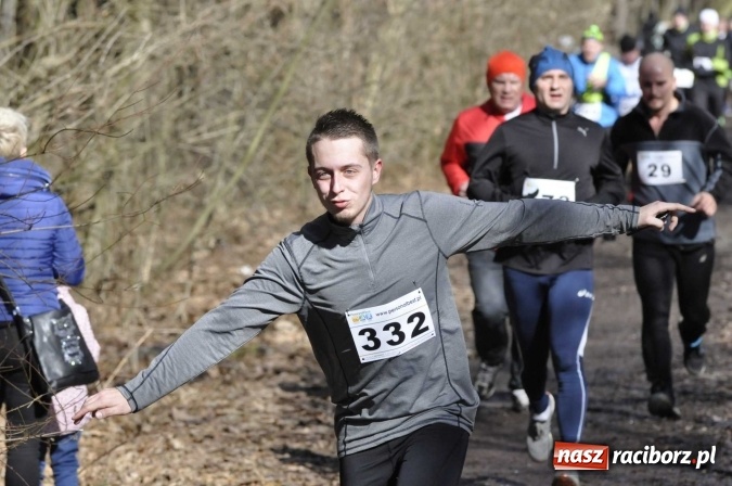 Zdjęcie w galerii na portalu naszraciborz.pl: VI Bieg Twardziela. Piękna pogoda, trudna trasa, rekordowa liczba uczestników wiadomości z regionu