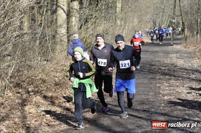 Zdjęcie w galerii na portalu naszraciborz.pl: VI Bieg Twardziela. Piękna pogoda, trudna trasa, rekordowa liczba uczestników wiadomości z regionu
