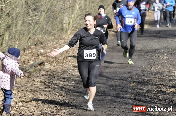 Zdjęcie w galerii na portalu naszraciborz.pl: VI Bieg Twardziela. Piękna pogoda, trudna trasa, rekordowa liczba uczestników wiadomości z regionu