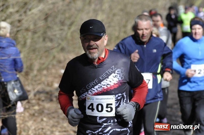 Zdjęcie w galerii na portalu naszraciborz.pl: VI Bieg Twardziela. Piękna pogoda, trudna trasa, rekordowa liczba uczestników wiadomości z regionu
