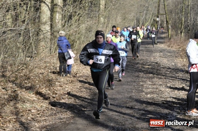 Zdjęcie w galerii na portalu naszraciborz.pl: VI Bieg Twardziela. Piękna pogoda, trudna trasa, rekordowa liczba uczestników wiadomości z regionu