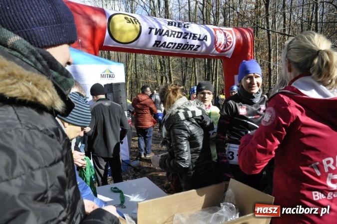 Zdjęcie w galerii na portalu naszraciborz.pl: VI Bieg Twardziela. Piękna pogoda, trudna trasa, rekordowa liczba uczestników wiadomości z regionu