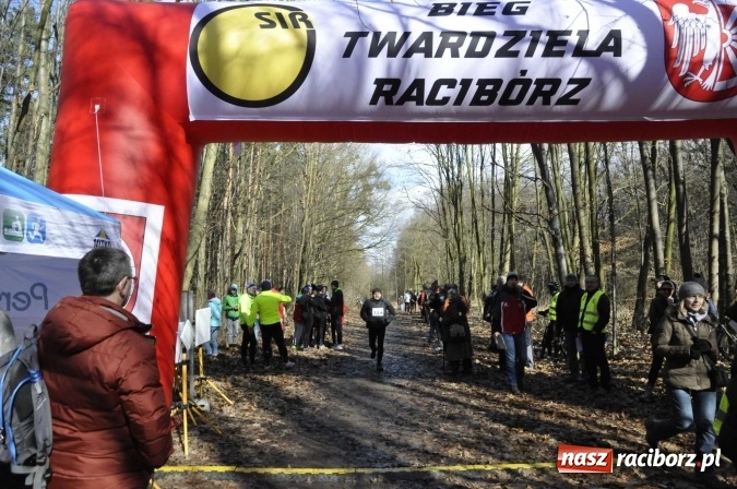 Zdjęcie w galerii na portalu naszraciborz.pl: VI Bieg Twardziela. Piękna pogoda, trudna trasa, rekordowa liczba uczestników wiadomości z regionu