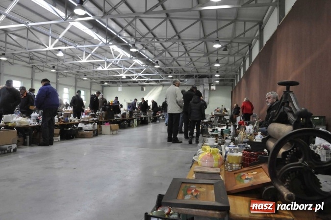 Zdjęcie w galerii na portalu naszraciborz.pl: Pietrowicki targ staroci z coraz większą frekwencją  wiadomości z regionu