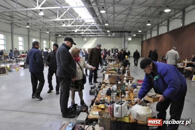Zdjęcie w galerii na portalu naszraciborz.pl: Pietrowicki targ staroci z coraz większą frekwencją  wiadomości z regionu