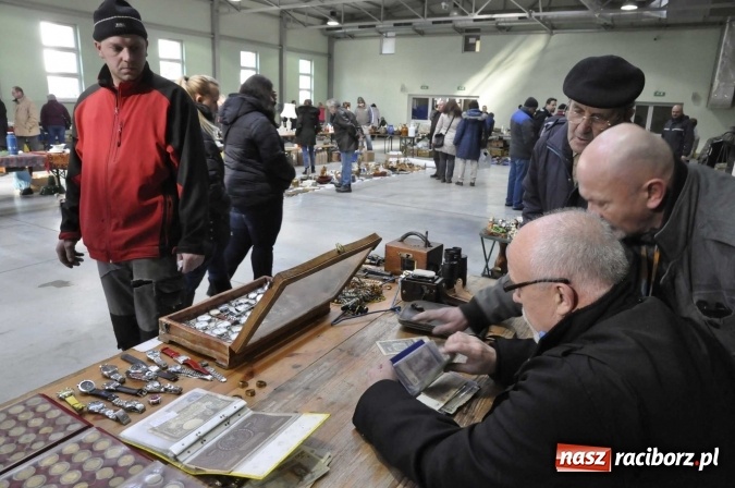 Zdjęcie w galerii na portalu naszraciborz.pl: Pietrowicki targ staroci z coraz większą frekwencją  wiadomości z regionu