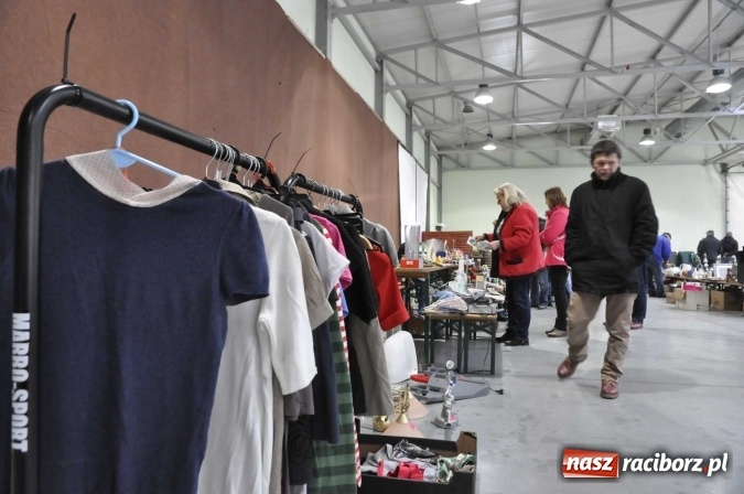 Zdjęcie w galerii na portalu naszraciborz.pl: Pietrowicki targ staroci z coraz większą frekwencją  wiadomości z regionu