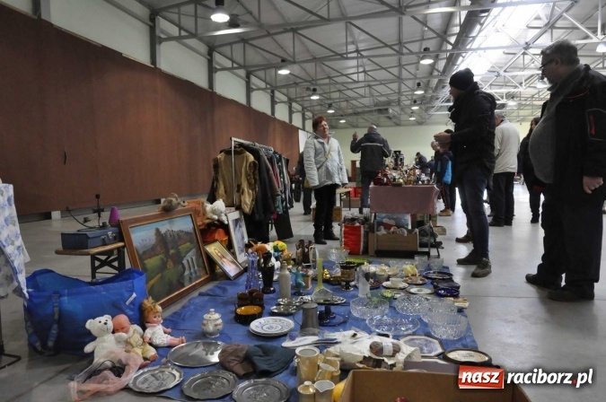 Zdjęcie w galerii na portalu naszraciborz.pl: Pietrowicki targ staroci z coraz większą frekwencją  wiadomości z regionu