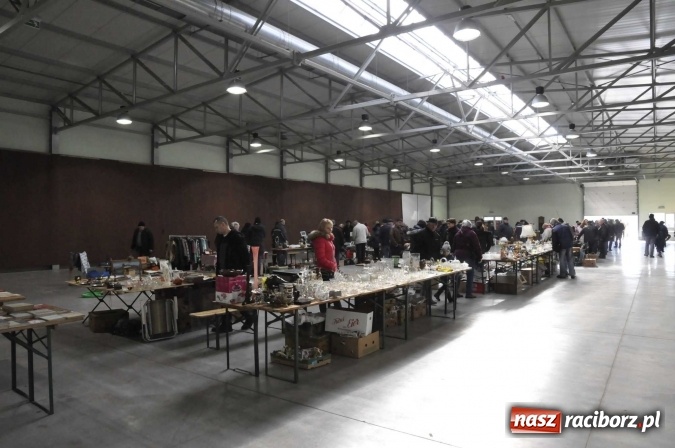 Zdjęcie w galerii na portalu naszraciborz.pl: Pietrowicki targ staroci z coraz większą frekwencją  wiadomości z regionu