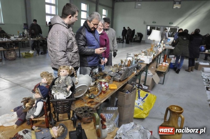 Zdjęcie w galerii na portalu naszraciborz.pl: Pietrowicki targ staroci z coraz większą frekwencją  wiadomości z regionu