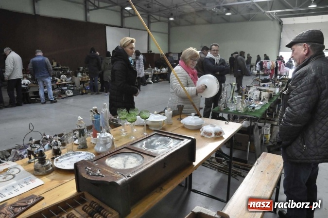 Zdjęcie w galerii na portalu naszraciborz.pl: Pietrowicki targ staroci z coraz większą frekwencją  wiadomości z regionu