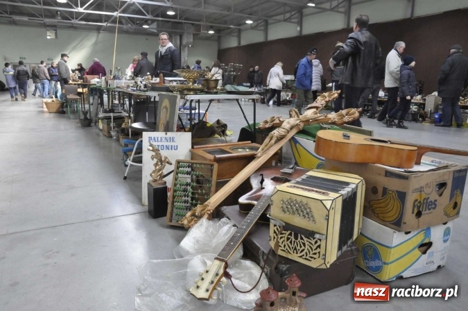 Zdjęcie w galerii na portalu naszraciborz.pl: Pietrowicki targ staroci z coraz większą frekwencją  wiadomości z regionu