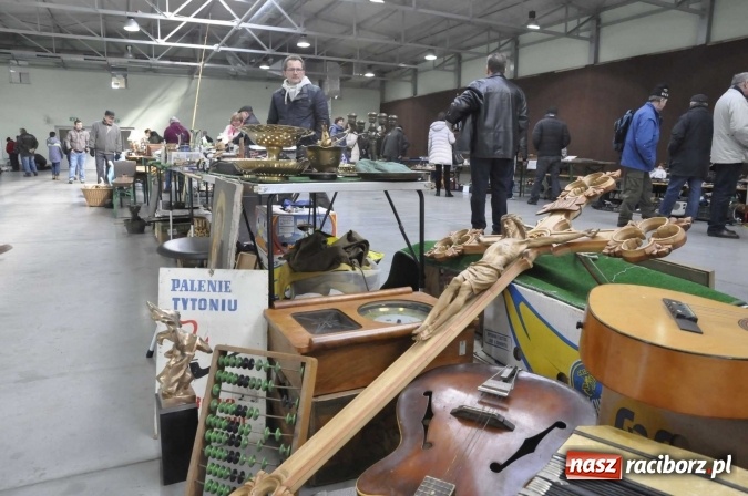 Zdjęcie w galerii na portalu naszraciborz.pl: Pietrowicki targ staroci z coraz większą frekwencją  wiadomości z regionu