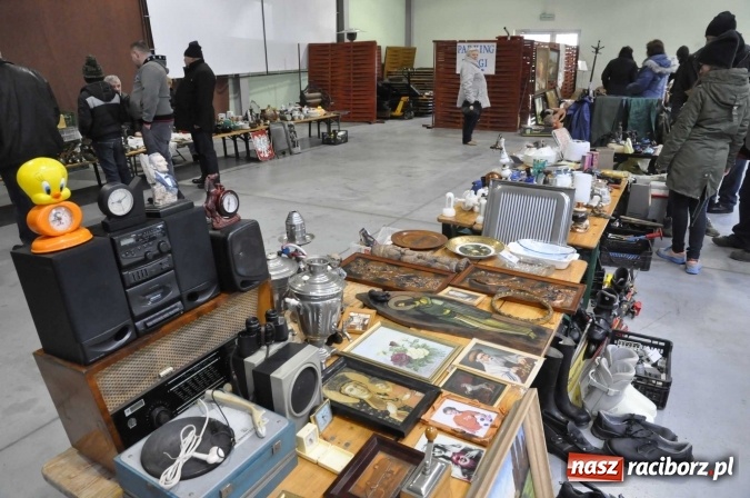 Zdjęcie w galerii na portalu naszraciborz.pl: Pietrowicki targ staroci z coraz większą frekwencją  wiadomości z regionu