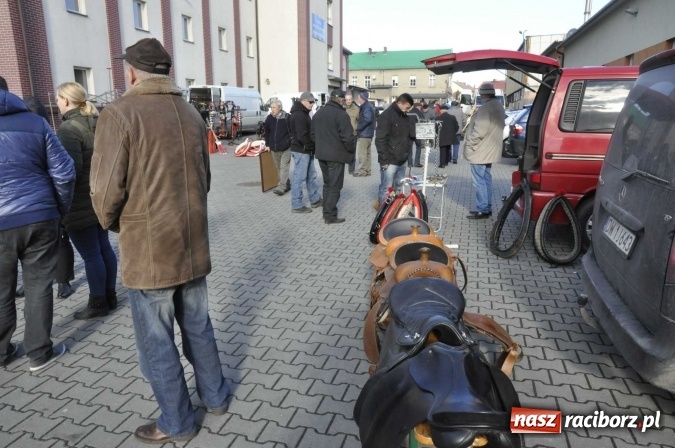 Zdjęcie w galerii na portalu naszraciborz.pl: Pietrowicki targ staroci z coraz większą frekwencją  wiadomości z regionu