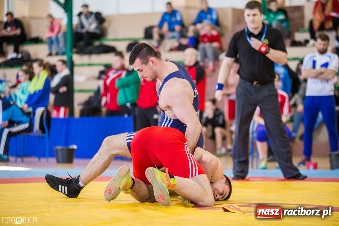 Zdjęcie w galerii na portalu naszraciborz.pl: W Rudniku trwa Puchar Polski w zapasach  wiadomości z regionu