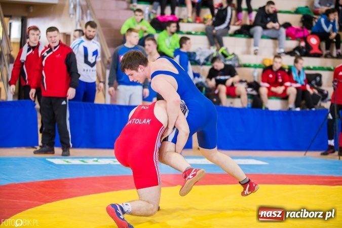 Zdjęcie w galerii na portalu naszraciborz.pl: W Rudniku trwa Puchar Polski w zapasach  wiadomości z regionu