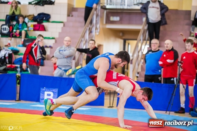 Zdjęcie w galerii na portalu naszraciborz.pl: W Rudniku trwa Puchar Polski w zapasach  wiadomości z regionu