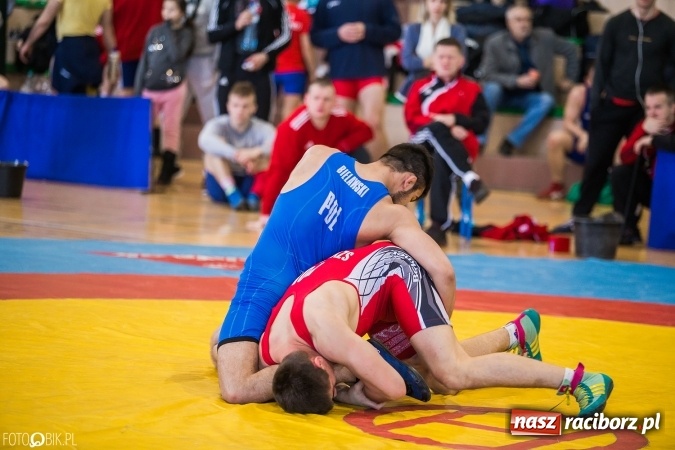 Zdjęcie w galerii na portalu naszraciborz.pl: W Rudniku trwa Puchar Polski w zapasach  wiadomości z regionu