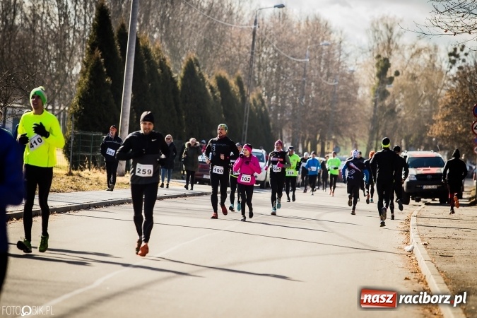 Zdjęcie w galerii na portalu naszraciborz.pl: Twardziele pokonali trasę w Arboretum Bramy Morawskiej  wiadomości z regionu