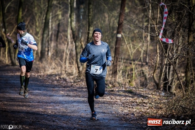 Zdjęcie w galerii na portalu naszraciborz.pl: Twardziele pokonali trasę w Arboretum Bramy Morawskiej  wiadomości z regionu