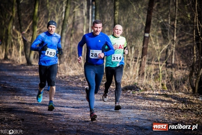 Zdjęcie w galerii na portalu naszraciborz.pl: Twardziele pokonali trasę w Arboretum Bramy Morawskiej  wiadomości z regionu