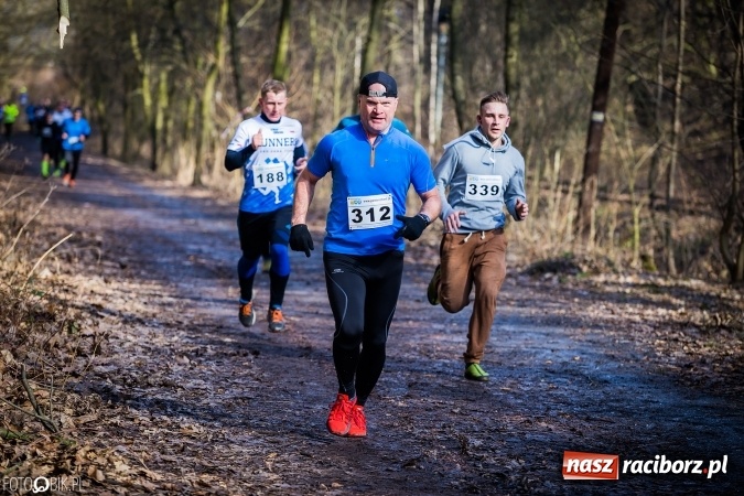 Zdjęcie w galerii na portalu naszraciborz.pl: Twardziele pokonali trasę w Arboretum Bramy Morawskiej  wiadomości z regionu