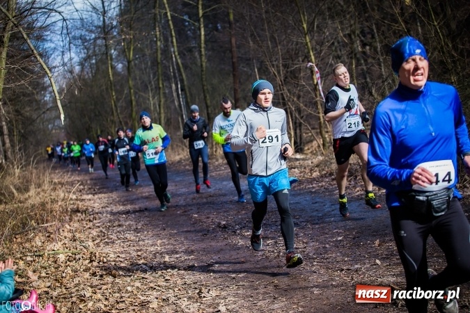 Zdjęcie w galerii na portalu naszraciborz.pl: Twardziele pokonali trasę w Arboretum Bramy Morawskiej  wiadomości z regionu