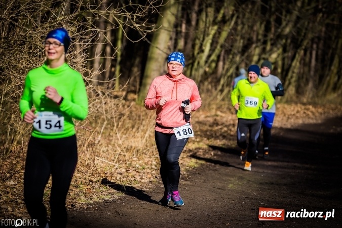 Zdjęcie w galerii na portalu naszraciborz.pl: Twardziele pokonali trasę w Arboretum Bramy Morawskiej  wiadomości z regionu