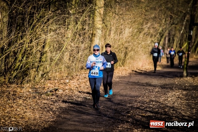 Zdjęcie w galerii na portalu naszraciborz.pl: Twardziele pokonali trasę w Arboretum Bramy Morawskiej  wiadomości z regionu