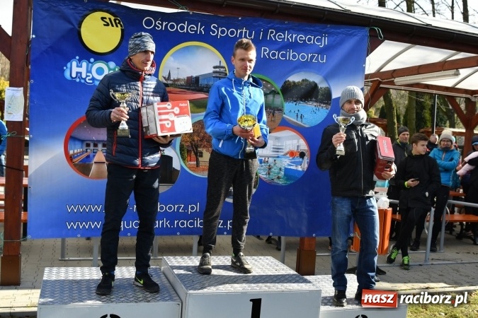 Zdjęcie w galerii na portalu naszraciborz.pl: Twardziele pokonali trasę w Arboretum Bramy Morawskiej  wiadomości z regionu