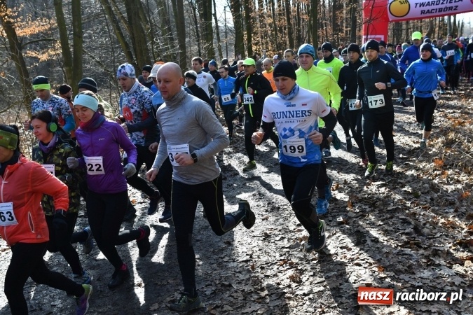 Zdjęcie w galerii na portalu naszraciborz.pl: Twardziele pokonali trasę w Arboretum Bramy Morawskiej  wiadomości z regionu