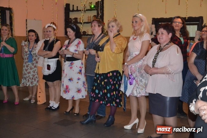 Zdjęcie w galerii na portalu naszraciborz.pl: Powrót do PRL-u, czyli Babski Comber w Jankowicach po raz VI  wiadomości z regionu