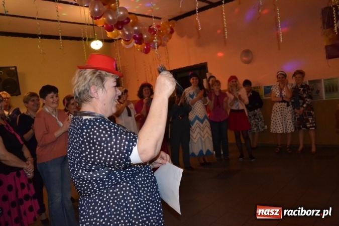 Zdjęcie w galerii na portalu naszraciborz.pl: Powrót do PRL-u, czyli Babski Comber w Jankowicach po raz VI  wiadomości z regionu