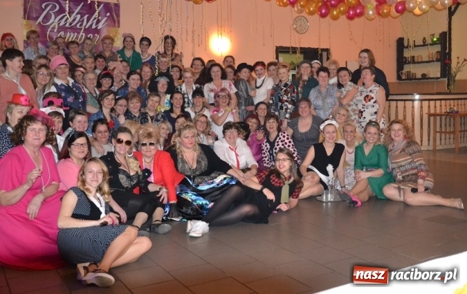 Zdjęcie w galerii na portalu naszraciborz.pl: Powrót do PRL-u, czyli Babski Comber w Jankowicach po raz VI  wiadomości z regionu