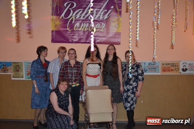 Zdjęcie w galerii na portalu naszraciborz.pl: Powrót do PRL-u, czyli Babski Comber w Jankowicach po raz VI  wiadomości z regionu