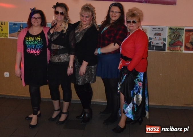 Zdjęcie w galerii na portalu naszraciborz.pl: Powrót do PRL-u, czyli Babski Comber w Jankowicach po raz VI  wiadomości z regionu