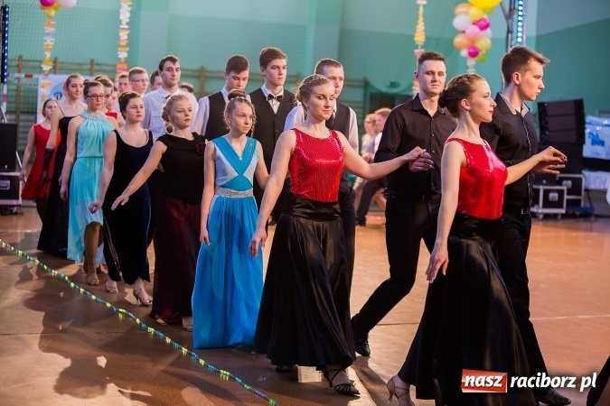 Zdjęcie w galerii na portalu naszraciborz.pl: Karnawałowa Rewia Tańca w Arenie Rafako wiadomości z regionu