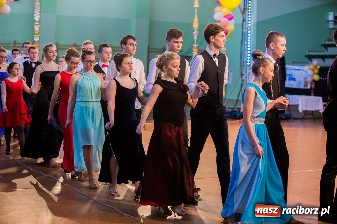 Zdjęcie w galerii na portalu naszraciborz.pl: Karnawałowa Rewia Tańca w Arenie Rafako wiadomości z regionu